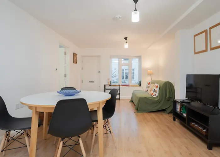 Modern One Bedroom Flat In Central London